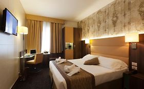 Lh Hotel Sirio  4*